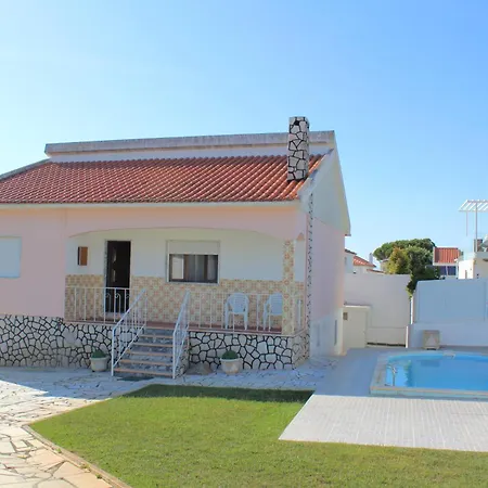 Holiday home Seriz House - Family With Pool, Bbq & Garden Near The Sesimbra