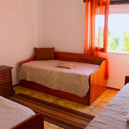 Seriz House - Family With Pool, Bbq & Garden Near The Holiday home *